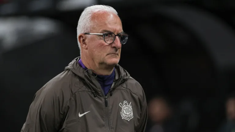Velloso manda recado e dá sugestão para Dorival Júnior no Corinthians: “Precisa apostar na base por causa dos desfalques”