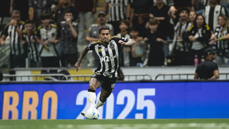 Dudu, Vegetti, Braithwaite e mais: Brasileirão tem 17 jogadores suspensos no começo da 20ª rodada