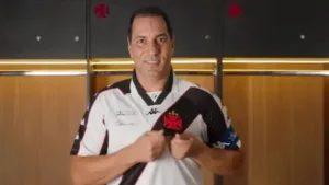 Edmundo celebra eliminação do Flamengo na Copa do Brasil e alfineta postura com o Vasco: “Eles não admitem”