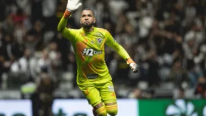 Everson mira voltar à seleção brasileira após classificar Atlético-MG na Copa do Brasil: “Espero que o Ancelotti tenha observado”