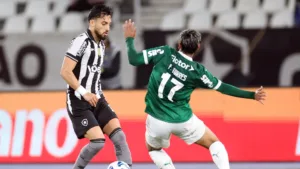 Felipe Anderson decide, Palmeiras vence o Botafogo por 1 a 0 e assume vice-liderança do Brasileirão