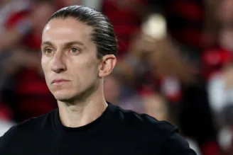 Filipe Luís, em jogo no Maracanã