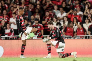 Jogadores do Flamengo no duelo contra o Mirassol pelo Brasileirão