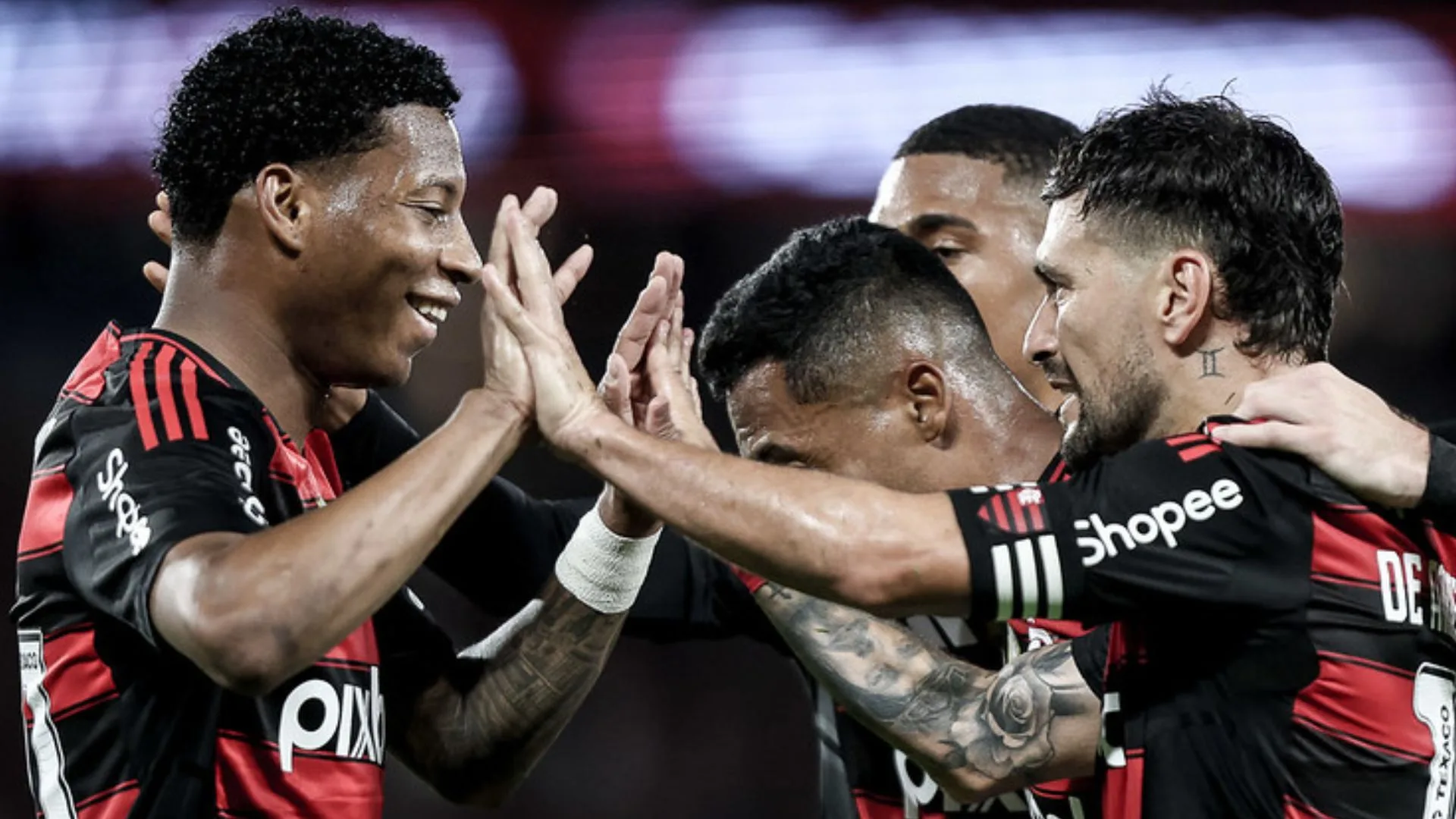 Galvão Bueno manifesta insatisfação ao cobrar “ataque poderosíssimo” do Flamengo: “Tudo para sair atropelando”