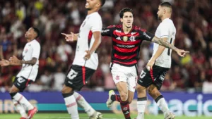 Resumo do Brasileirão: goleada histórica do Flamengo, Carille demitido e tropeços no Z4 são destaques da 21ª rodada