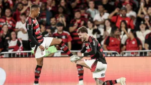 Flamengo vence Mirassol por 2 a 1 no Brasileirão e garante mais uma rodada na liderança