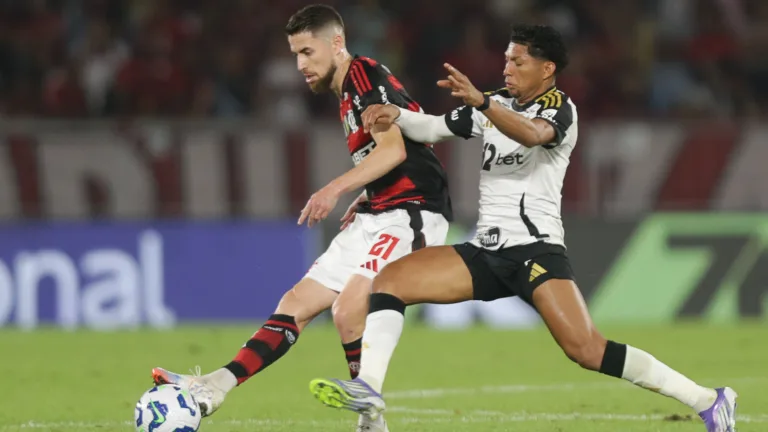 Luxemburgo avalia reviravolta e crava classificação do Flamengo contra o Atlético-MG: “Acho que tira a vantagem”