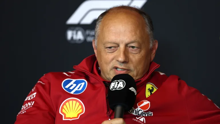 Fred Vasseur vê ‘choque cultural’ sobre Hamilton e indica lentidão em melhora da Ferrari F1: “Realmente está demorando” 