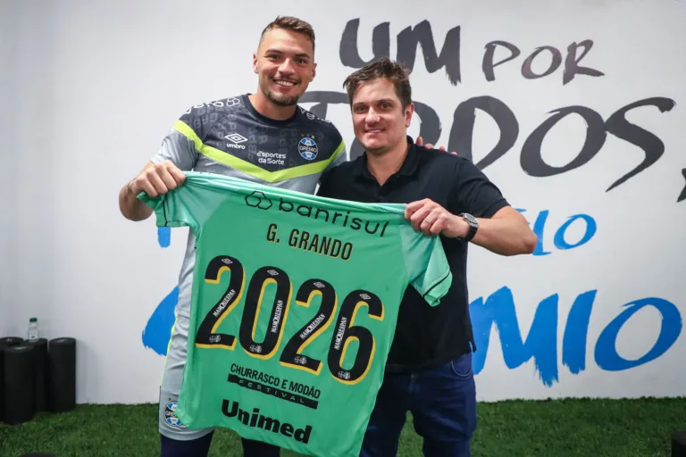 Grêmio não coloca Gabriel Grando em lista de dispensáveis e Gabardo atualiza situação: “Clube quer a permanência”