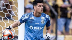 Zinho cobra presença de Gabriel Brazão, do Santos, na próxima convocação da seleção brasileira: “Está melhor que Hugo Souza”