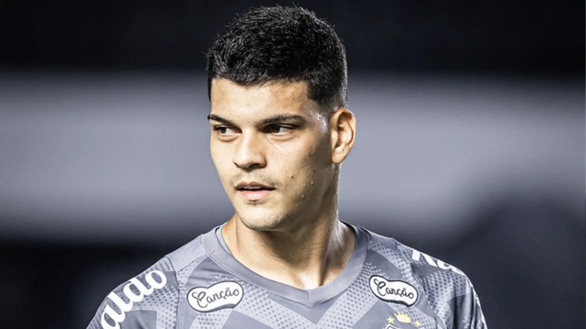 Torcedores do Santos ironizam oferta de R$ 44 milhões do Flamengo por Brazão: “Não compra nem a luva”