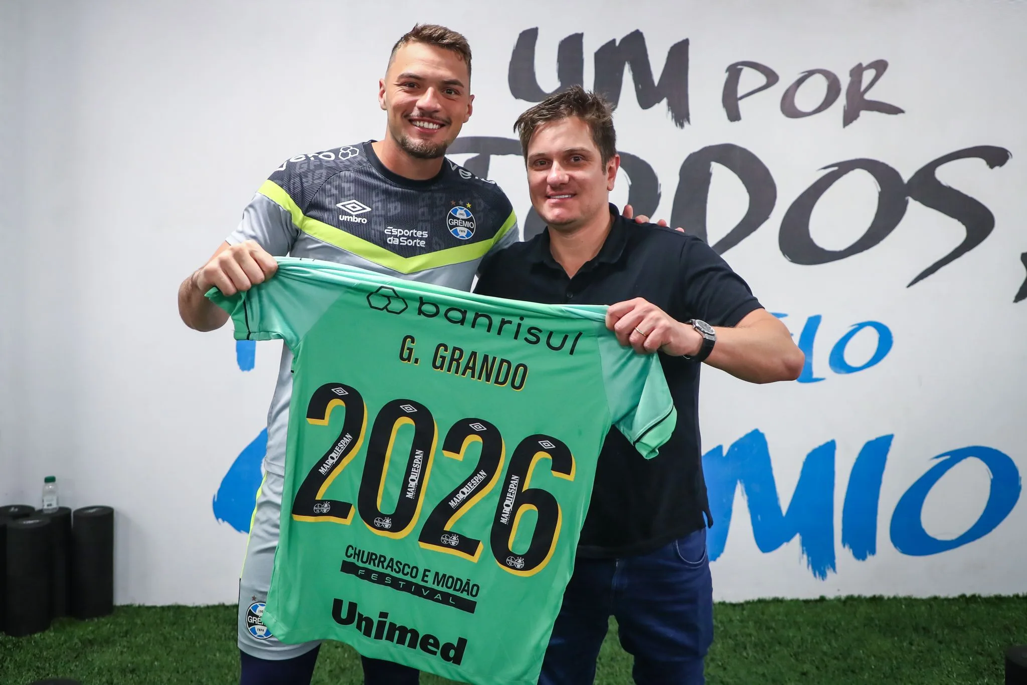 Grêmio não coloca Gabriel Grando em lista de dispensáveis e Gabardo atualiza situação: “Clube quer a permanência”