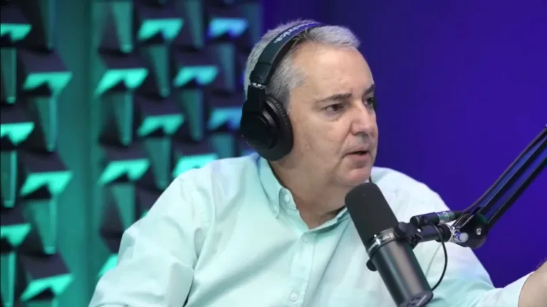 Fernando Diniz deveria receber punição por usar pouco a base do Vasco, diz Gilmar Ferreira:  “Tinha que ser multado”