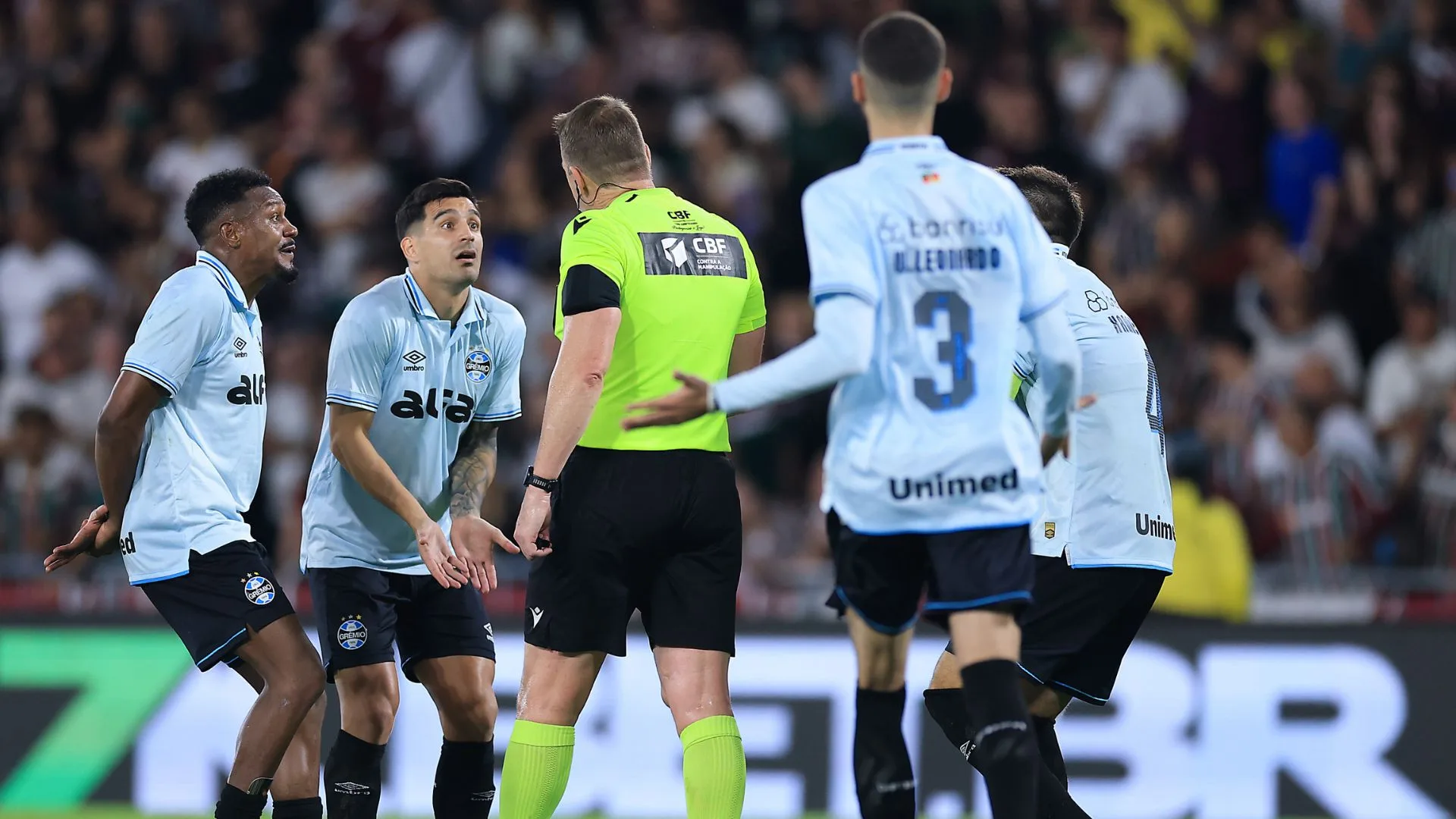 Grêmio aumenta riscos de rebaixamento após nova derrota no Brasileirão; aproveitamento como visitante preocupa