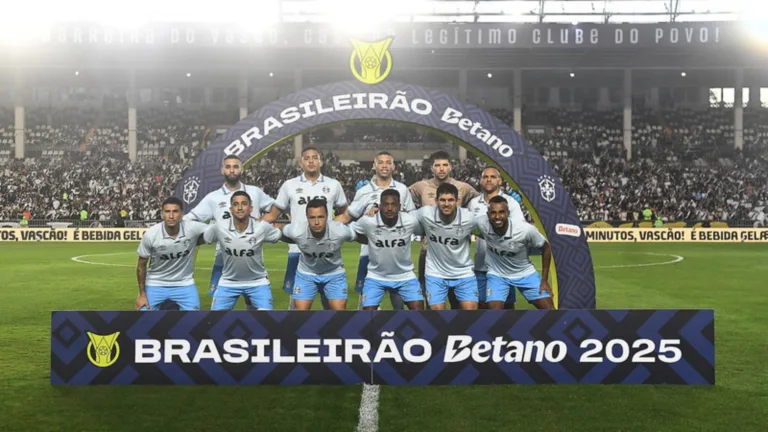 Grêmio tem possíveis saídas de Cristaldo, Carballo e Amuzu aprovadas por Diogo Olivier: “Abrem espaço para novas investidas”