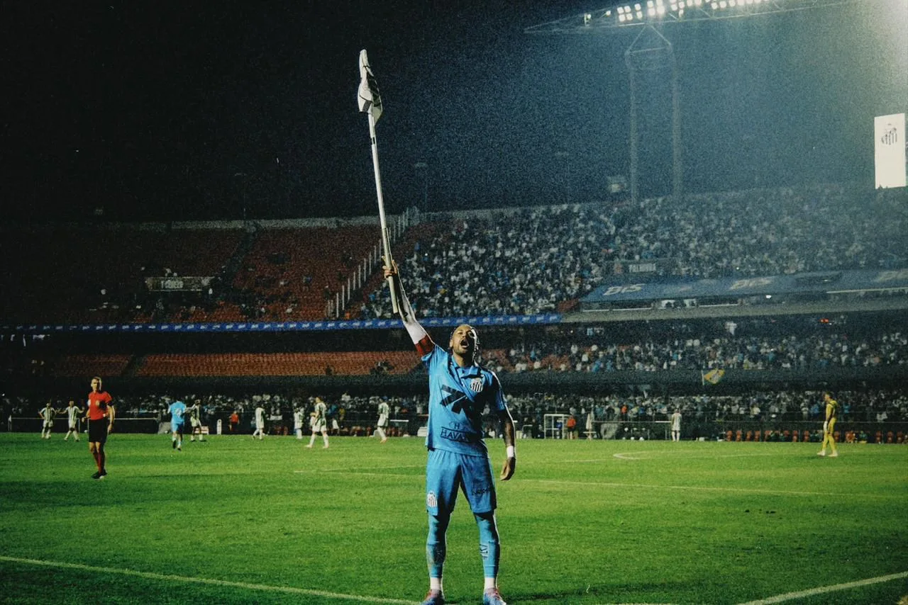 Presença de Neymar faz Santos ultrapassar Flamengo em ranking das rede sociais