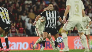 Casagrande indica grande vantagem do Atlético-MG contra o Flamengo na Copa do Brasil: “Hulk é mais decisivo”