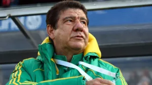 Joel Santana critica postura de Filipe Luís no comando do Flamengo: “Futebol é coisa séria, não é brincadeira”