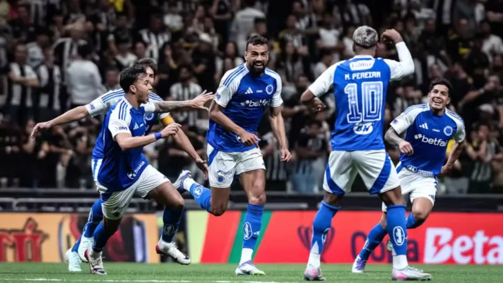 Rizek banca Cruzeiro classificado na Copa do Brasil e indica futuro do Atlético-MG: “Encerra o ano” Rizek banca Cruzeiro classificado na Copa do Brasil e indica futuro do Atlético-MG: “Encerra o ano”
