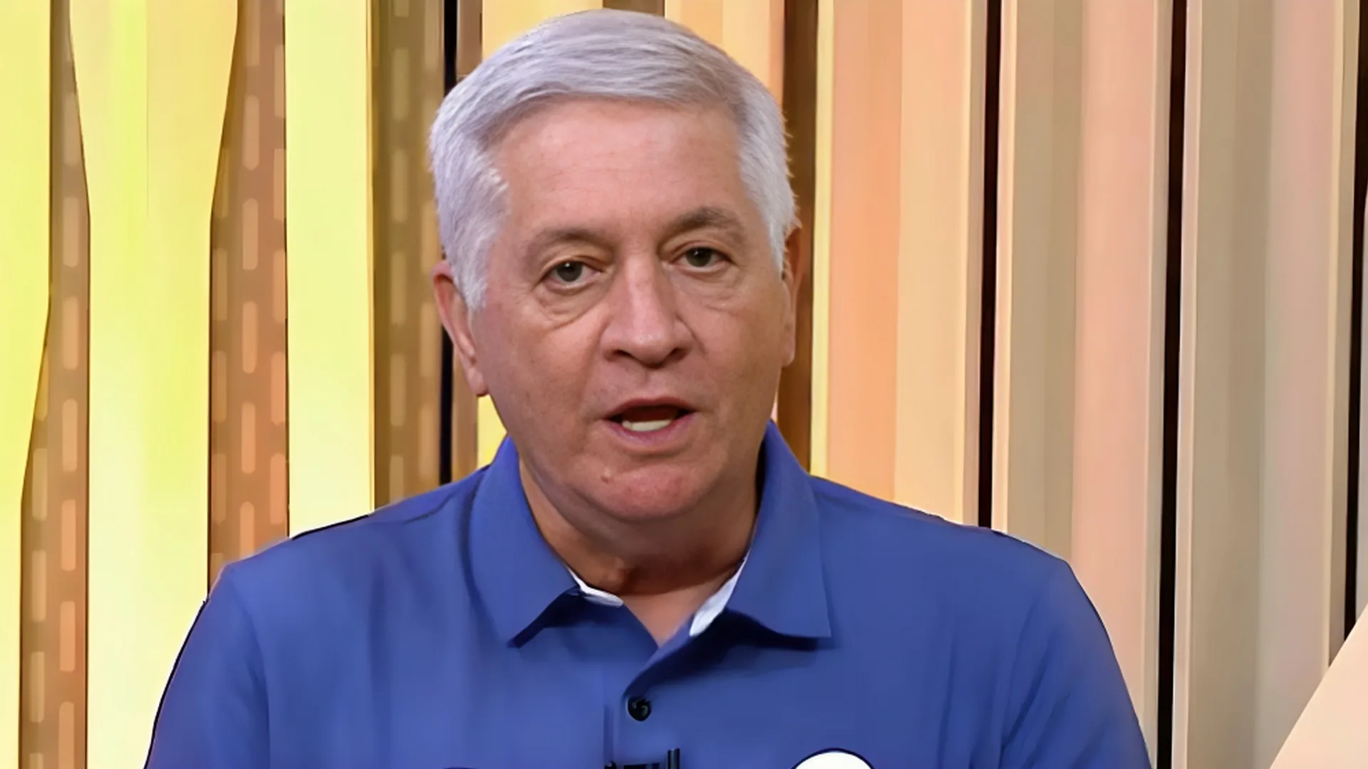 Jota Júnior anuncia encerramento da carreira de narrador: “A garganta não é mais a mesma”