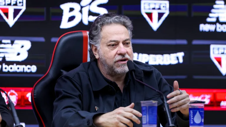 Júlio Casares responde críticas por vendas ‘baratas’ de jovens do São Paulo: “O que estipula preço é minutagem e mercado”