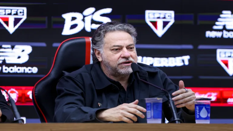 Carlos Belmonte pode ser demitido no São Paulo e Nicola revela bastidores com Júlio Casares: “Existe uma pressão grande”