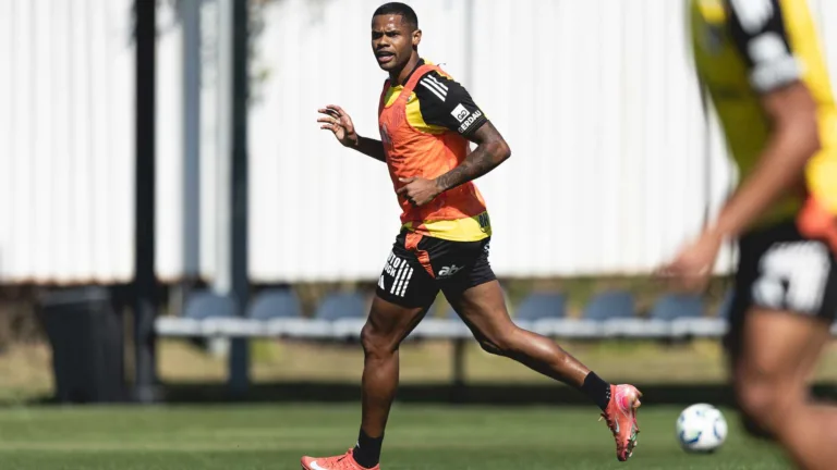 Júnior Santos cobra sequência no Atlético-MG e garante volta por cima: “As coisas vão acontecer”