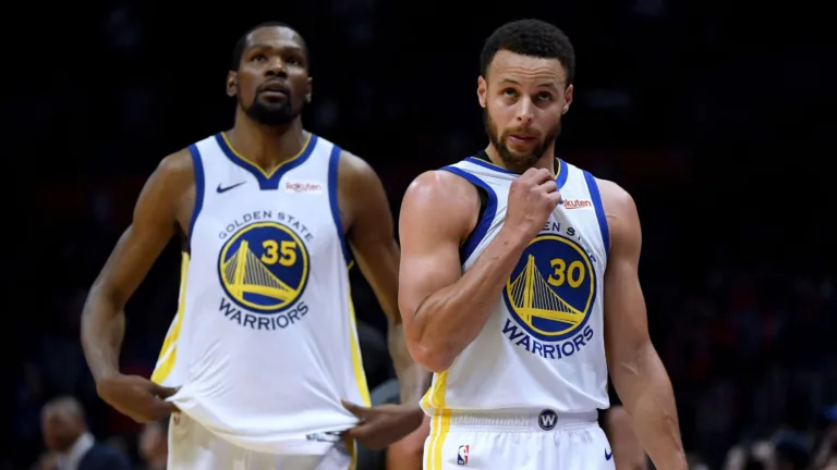 Durant tentou dar MVP a Curry, Lakers se movimentam em busca do título e as últimas da NBA