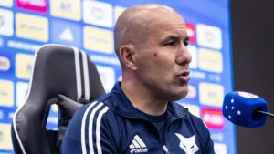 Leonardo Jardim mostra orgulho após Ancelotti convocar Kaio Jorge, do Cruzeiro: “Eu fico muito satisfeito por participar”