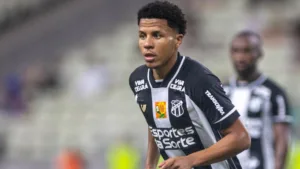 Lucas Lima revela aprendizados no São Bernardo e exalta torcida do Ceará: “Enchendo sempre o estádio”