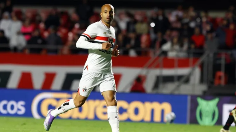 Lucas Moura celebra recuperação e projeta São Paulo x Atlético Nacional pela Libertadores: “Difícil eu começar de titular”