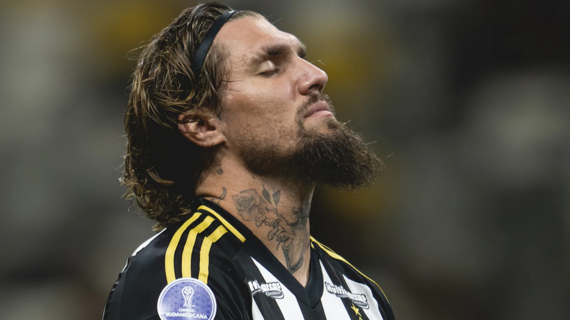 Ronaldo Giovanelli critica zagueiro Lyanco, do Atlético-MG, e dispara: “Depois não fica reclamando”