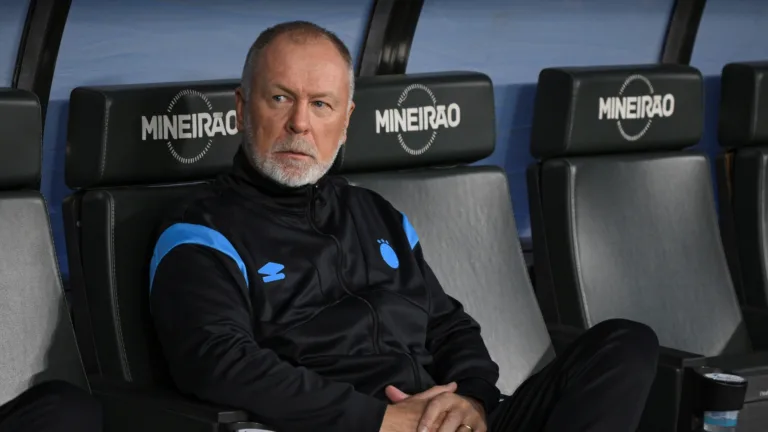 Chico Garcia é direto sobre situação de Mano Menezes no Grêmio hoje: “Tá balançando sim”