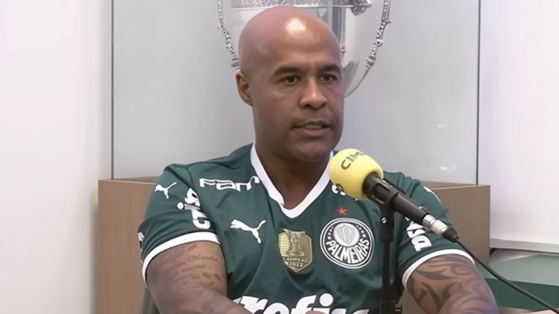 Marcos Assunção, ex-Palmeiras, aponta reação de Felipe Melo e Edmundo com Hugo Souza: “O pau ia cantar”