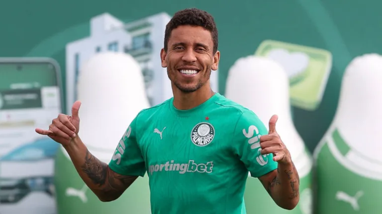 Chico Garcia informa saída de Marcos Rocha do Palmeiras e acerto com o Grêmio: “Contrato até 2026”