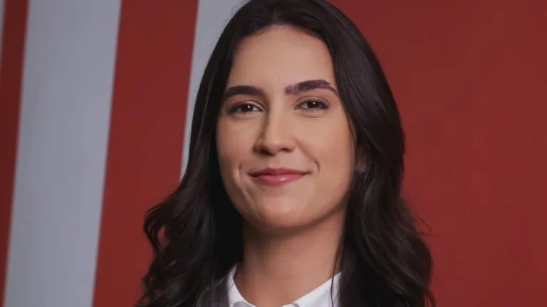 Mariana Spinelli deixa ESPN, aceita proposta da Globo e web elogia emissora: “Igual o Real Madrid”