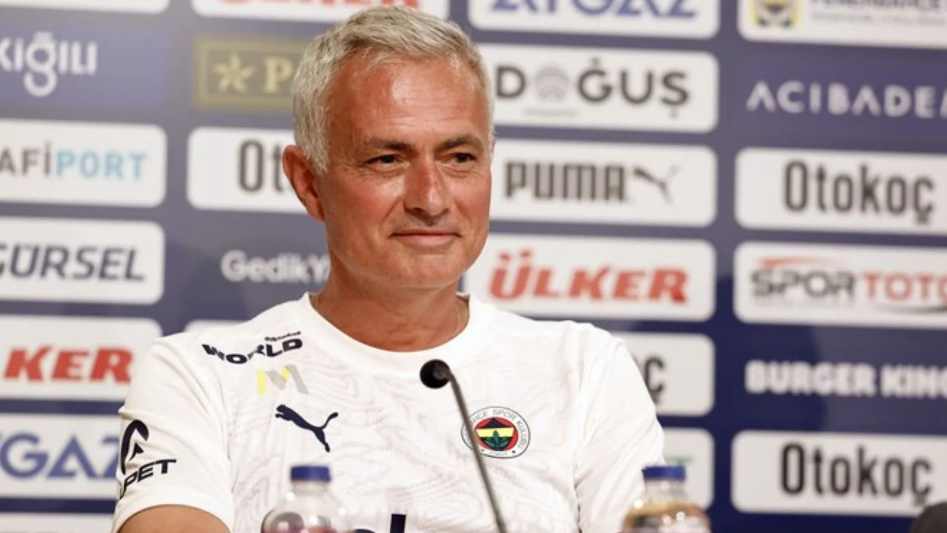 José Mourinho aponta Abel Ferreira como referência no Brasil e no Palmeiras: “Tem sido uma carreira brilhante”