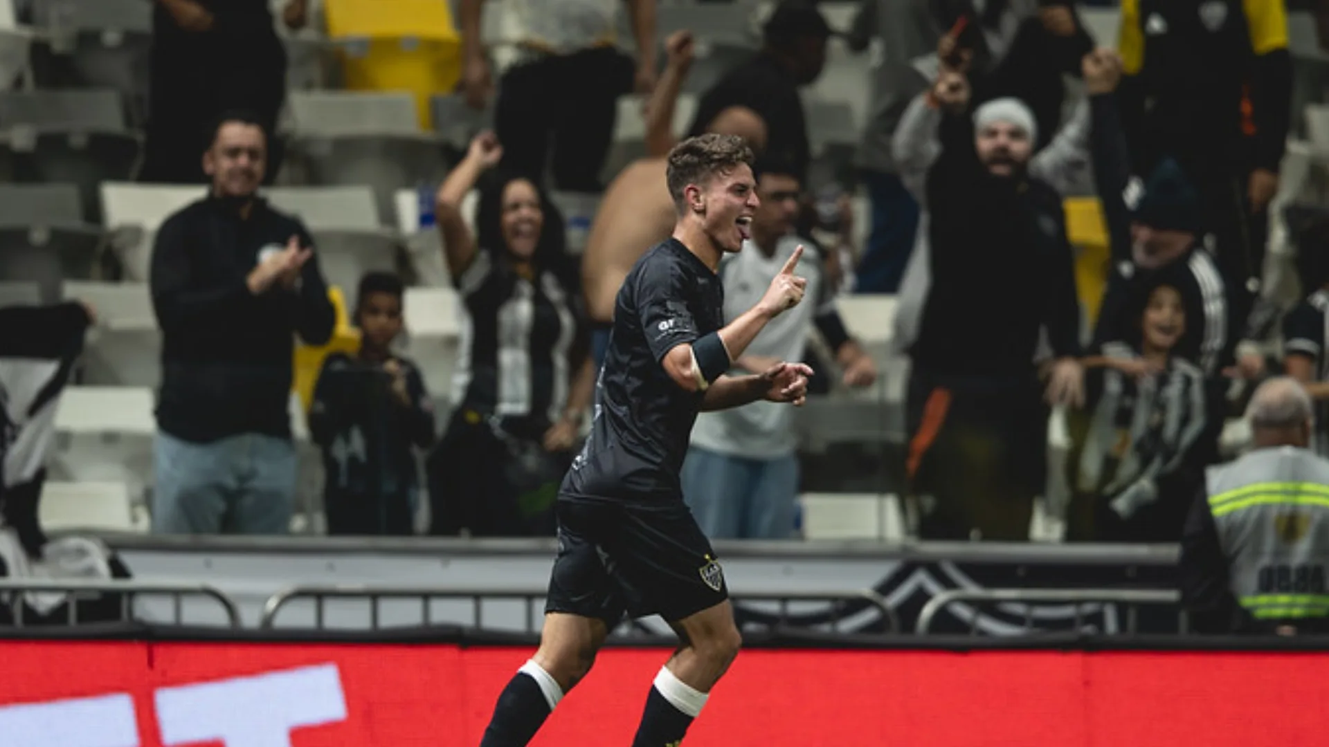 Natanael diz que Atlético-MG foca Brasileirão e destaca atuação contra Bragantino: “Resultado poderia ser maior”