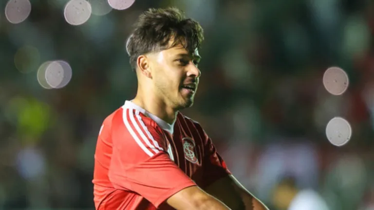 Óscar Romero arruma as malas para deixar o Internacional e torcida se divide: “Mostrou que sabe pifar”