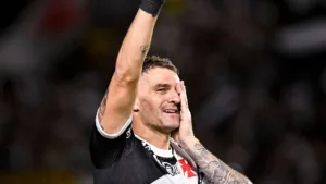 Em mais uma semi de Copa do Brasil, Vegetti revela trauma com eliminação do ano passado