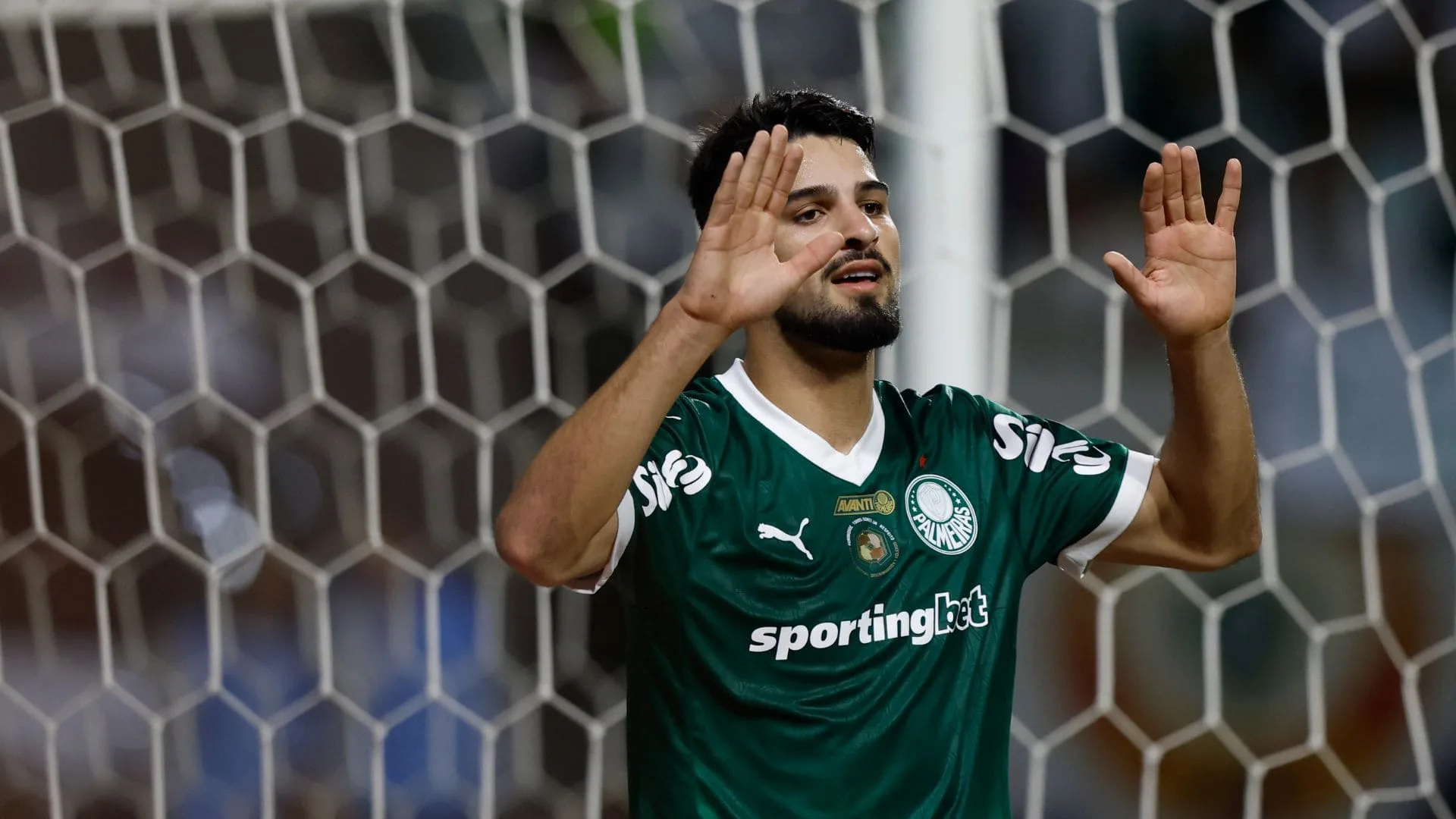 Palmeiras recusa oferta de R$ 65 milhões do Monterrey por Flaco López, informa André Hernan