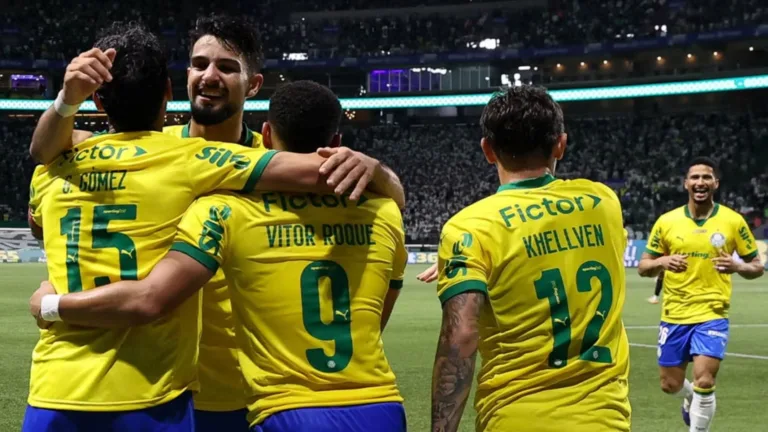 Zinho vê “time confiável”, mas descarta elenco do Palmeiras repleto de craques em 2025: “O Flamengo tem vários”