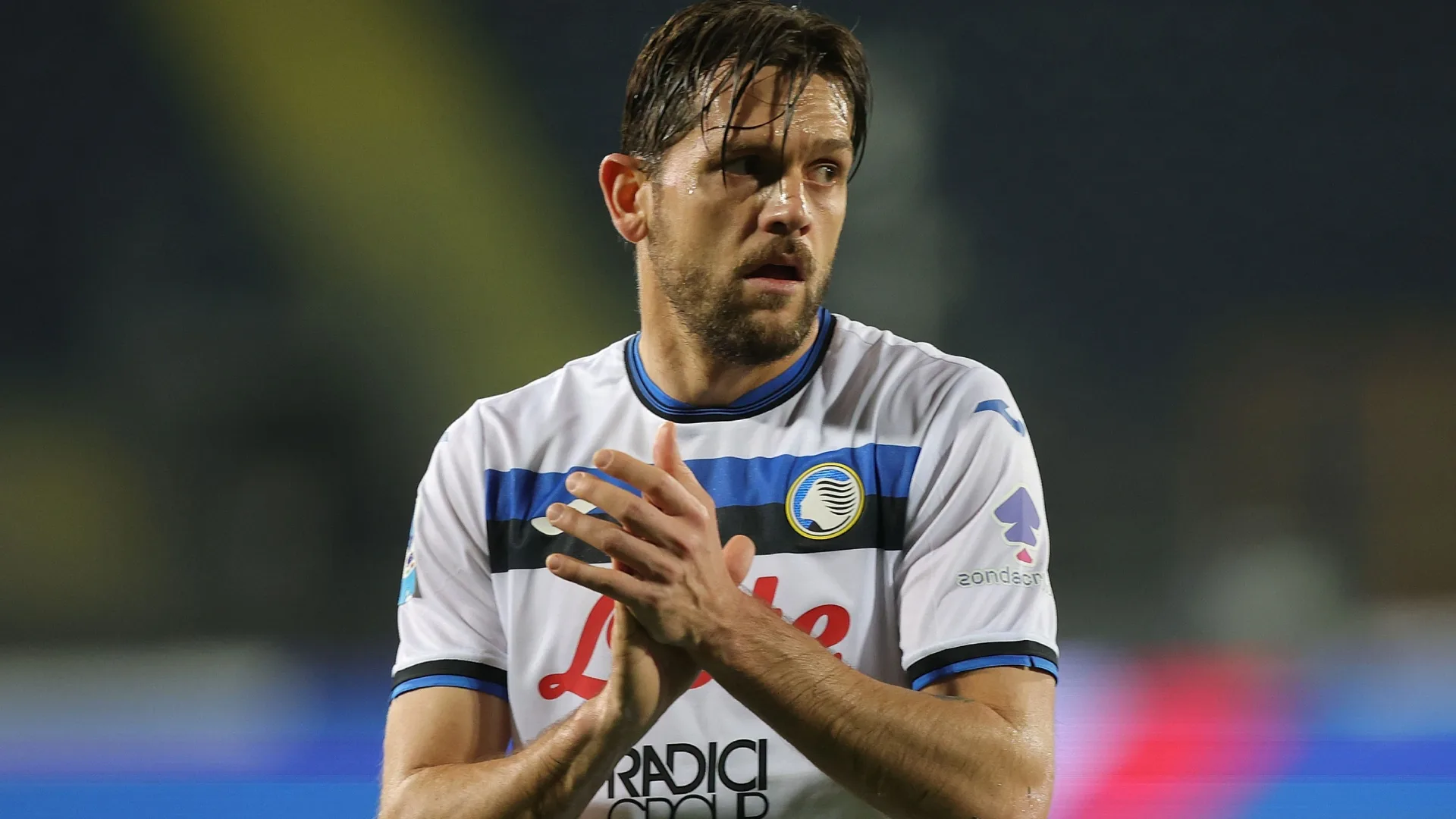 São Paulo avança por contratação de Rafael Tolói e divide opinião de torcedores: “Um ano acima e depois velho demais”