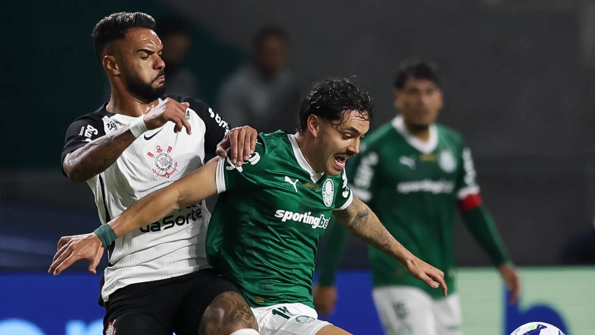 Raniele provoca após Corinthians eliminar o Palmeiras na Copa do Brasil: “Eles levaram até o Felipe Melo”