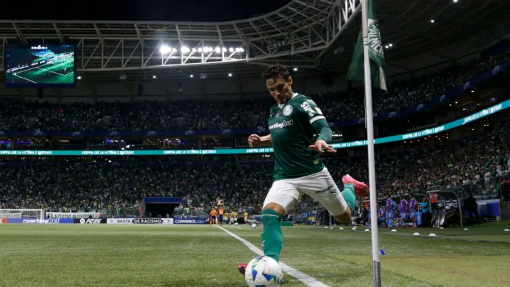 Raphael Veiga, do Palmeiras, entra na mira do Los Angeles FC e Nicola informa: “Ele pensa em sair” Raphael Veiga, do Palmeiras, entra na mira do Los Angeles FC e Nicola informa: “Ele pensa em sair”