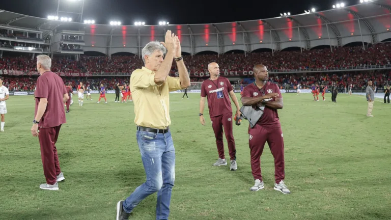 Renato Gaúcho vira esperança do Fluminense na Sul-Americana e Júlio Gomes aposta em classificação: “Jogando melhor e conseguindo resultados”
