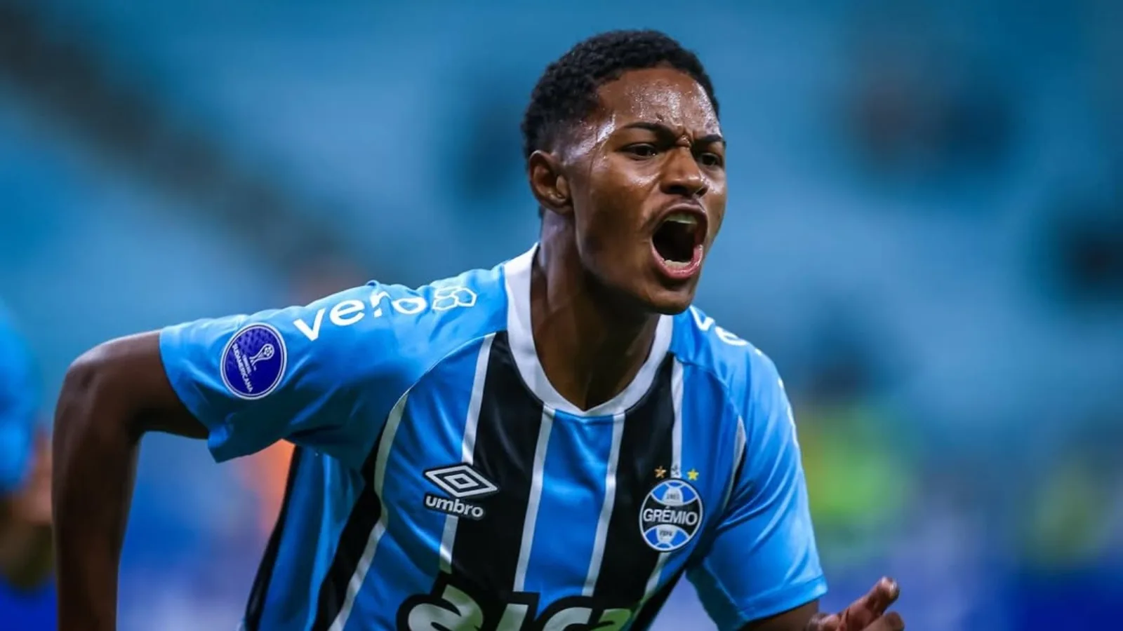 Grêmio estuda renovação com Riquelme e direção recebe críticas pela demora: “Esse moleque tem potencial”