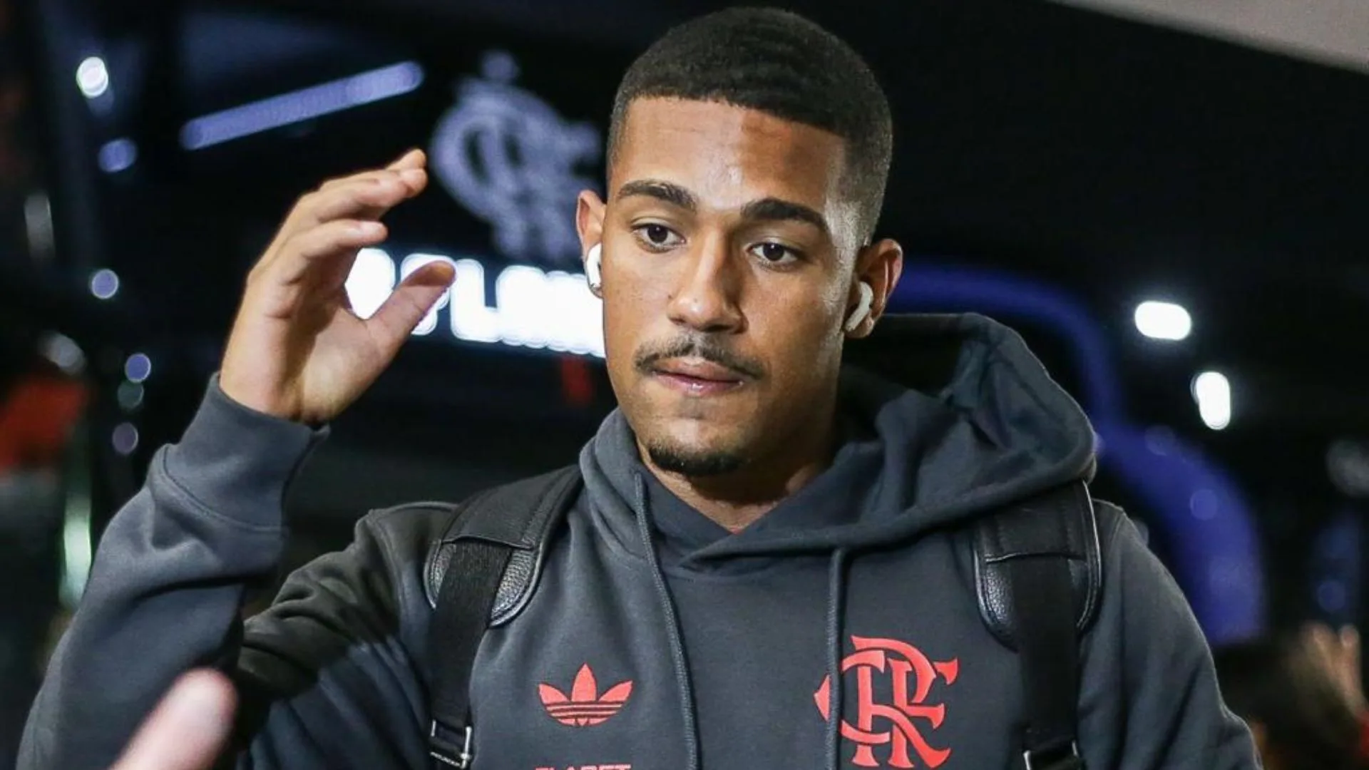 Bruno Vicari pede convocação de Samuel Lino, novo reforço do Flamengo: “É titular da seleção”