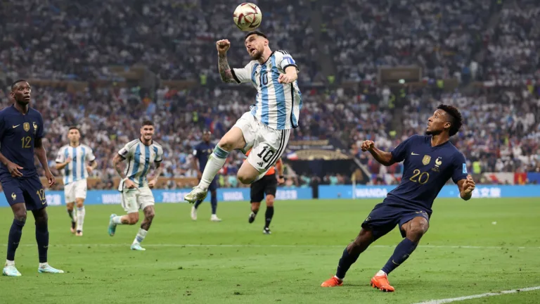 SBT pode voltar a transmitir Copa do Mundo depois de 28 anos e emissora estaria em vantagem na disputa