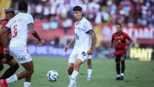 Sport empata com Bahia por 0 a 0 e segue sem vencer em 16 partidas no Brasileirão